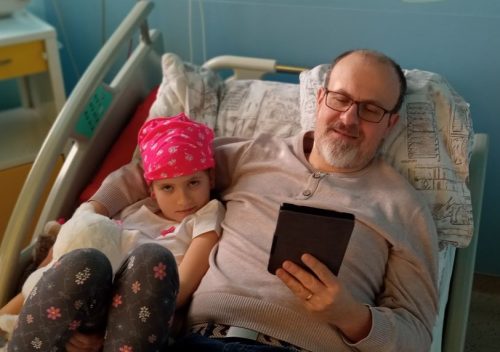 Zdišenka s tatínkem v nemocnici